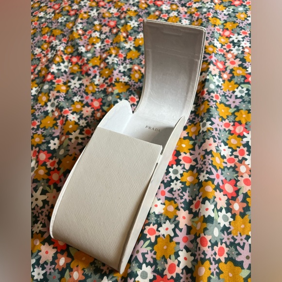 Authentic Prada Sunglasses SPR10R Color Brown Gradient/Grey Gradient - Picture 16 of 16